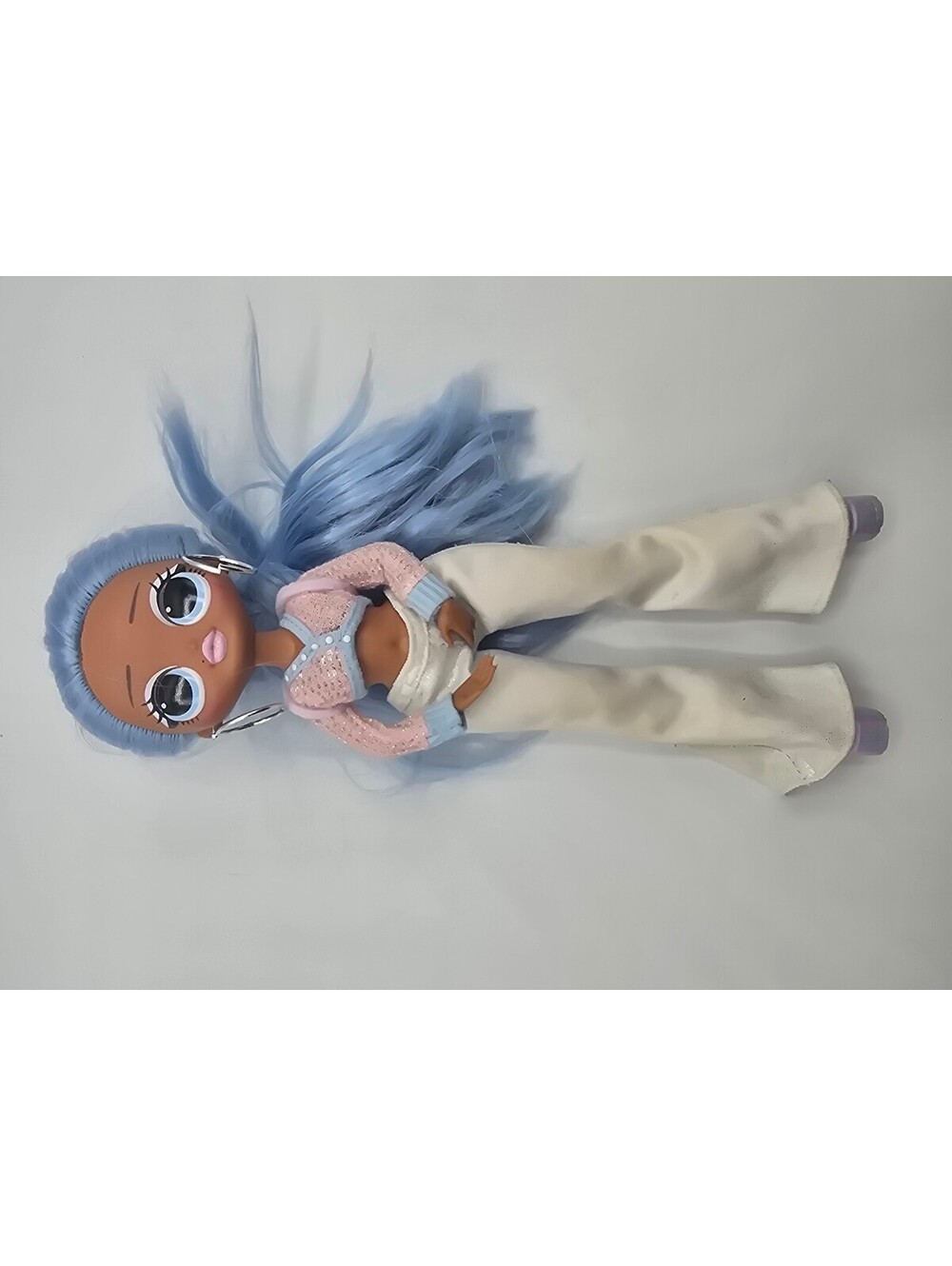 LOL OMG Fashion doll with blue hair outfit